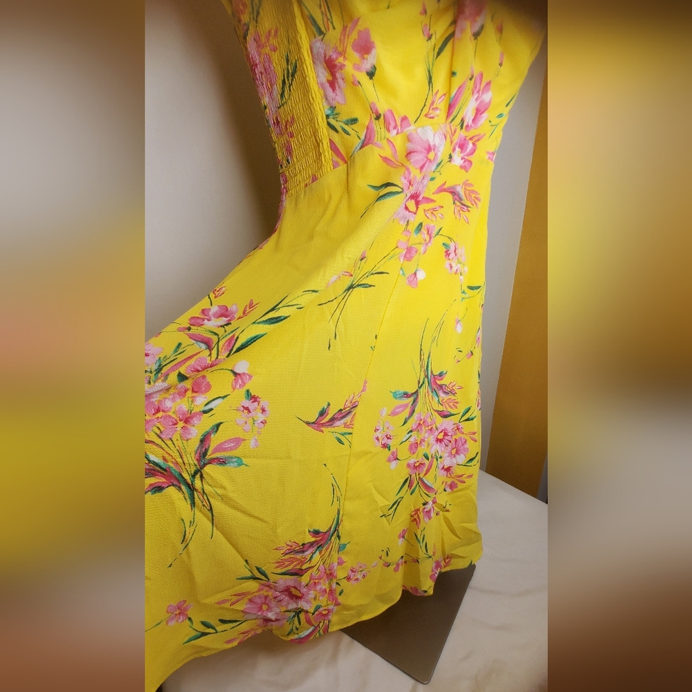 Bar III -Size S-Sunny Yellow Floral "Dandelion" Dress - Picture 6 of 13